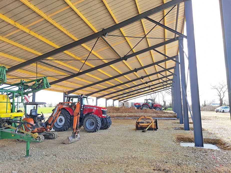 charpente-onillon_stockage-photovoltaique-1635-m2-2023-Moulins-2 charpente-onillon_stockage-photovoltaique-1635-m2-2023-Moulins-2