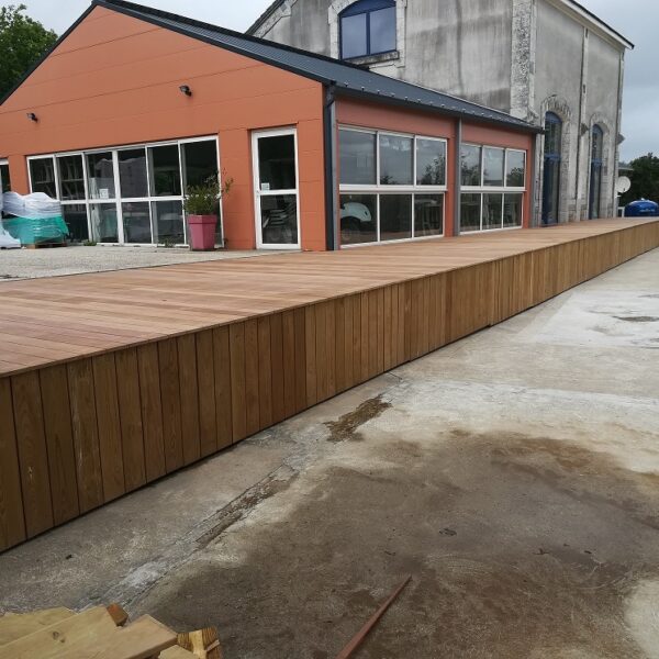 Terrasse camping Chambretaud (85)